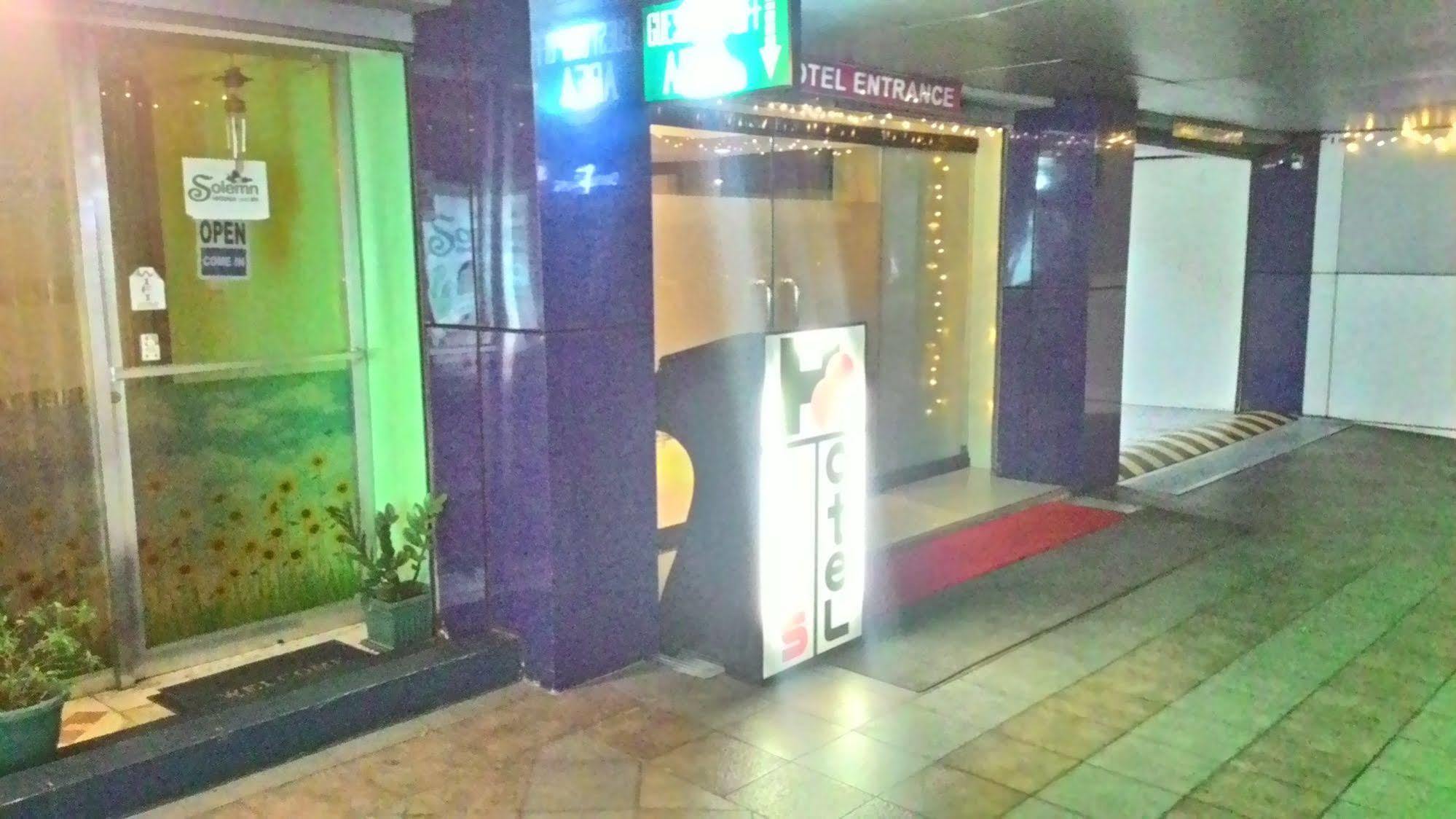 Harts Hotel-Quezon City Exterior photo